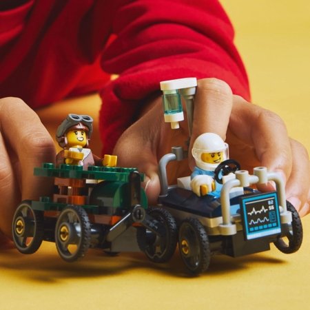 60459 LEGO® City Great Vehicles Lėktuvo ir ligoninės lovos lenktyninių automobilių pakuotė 