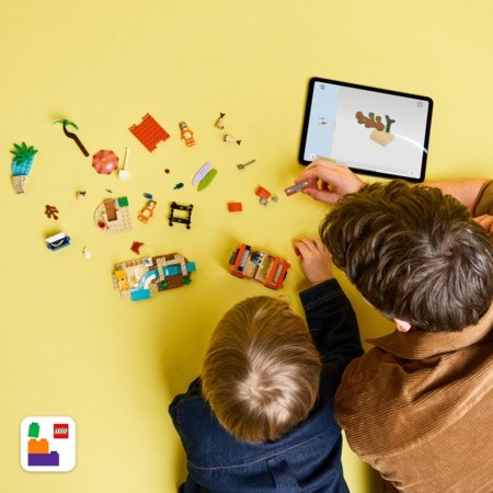 11202 LEGO® 4+ Berry Bluey išvyka į paplūdimį šeimos automobiliu 