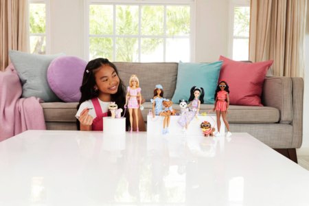 BARBIE Twinning Looks šviesiaplaukės lėlės ir šunelio rinkinys, JFP36 