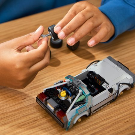 77256 LEGO® Speed Champions Laiko mašina iš filmo Atgal į ateitį 