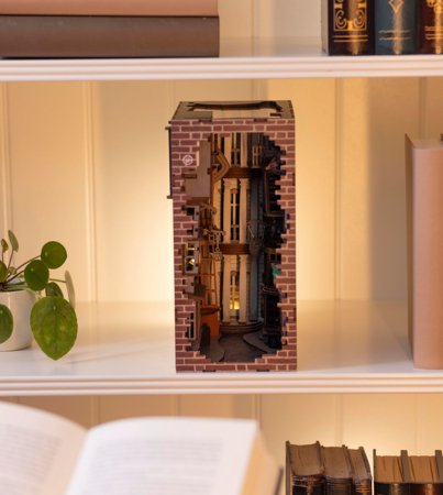 REVELL modelis Diagon Alley - Harry Potter: Tiny Adventures Handmade miniature worlds to assemble, 00530 