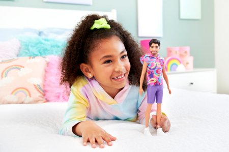 BARBIE Kenas madistas violetiniais šortais, HRH26 