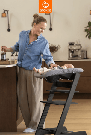STOKKE maitinimo kėdutė su buomeliu ir naujagimio gultuku TRIPP TRAPP, white, grey NBS, 685900 