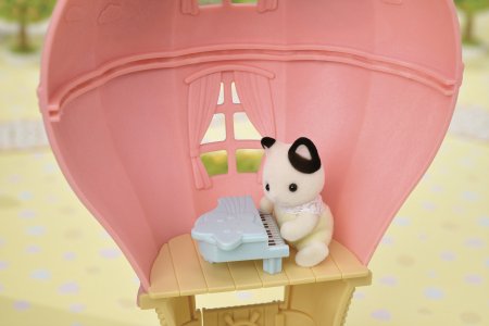 SYLVANIAN FAMILIES Vaikų oro baliono žaidimų namelis, 5527 5527