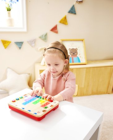 HAPE pianinas, E0701K 