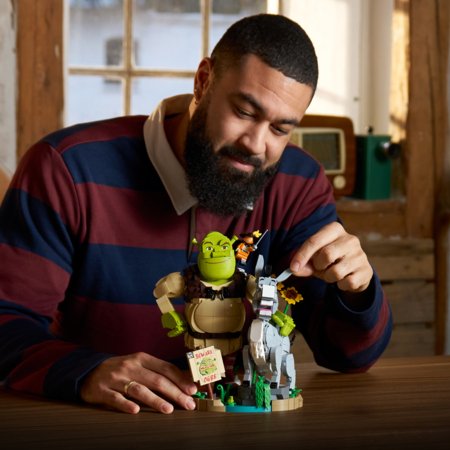 72423 LEGO® Shrek: Šrekas, Asilas ir Batuotas Katinas Pūkis 