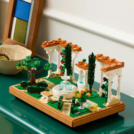 10359 LEGO® Icons Sodas su fontanu 