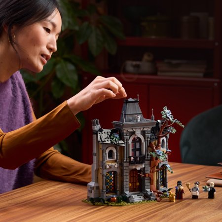 11383 LEGO® Icons Merės dvaras 