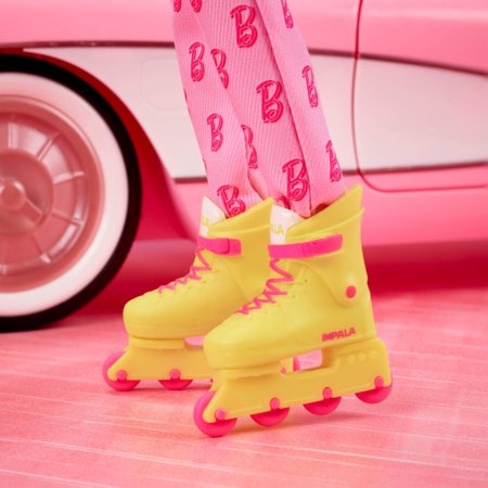 BARBIE Movie kolekcinis Kenas rožiniu kostiumu, JCP80 