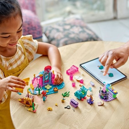 43254 LEGO® Disney Princess™ Arielės krištolinis urvas 