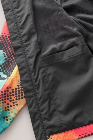 NEXT striukė, Q61570, 146 