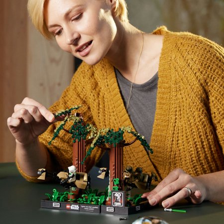 75353 LEGO® Star Wars™ Endoro™ greitaeigio motociklo gaudynių diorama 75353