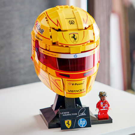 43022 LEGO® Editions Scuderia Ferrari HP Lewis Hamilton šalmas 